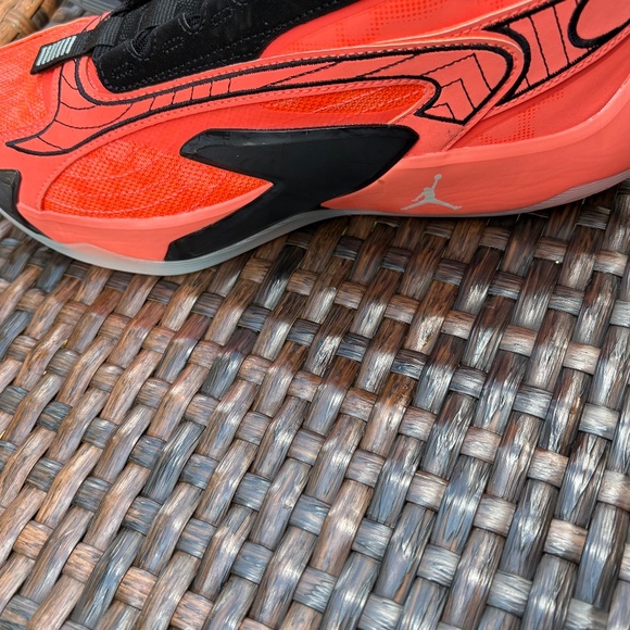 Jordan Zion 2 Basketball Shoes – Big Kids 6.5Y - Picture 4 of 5